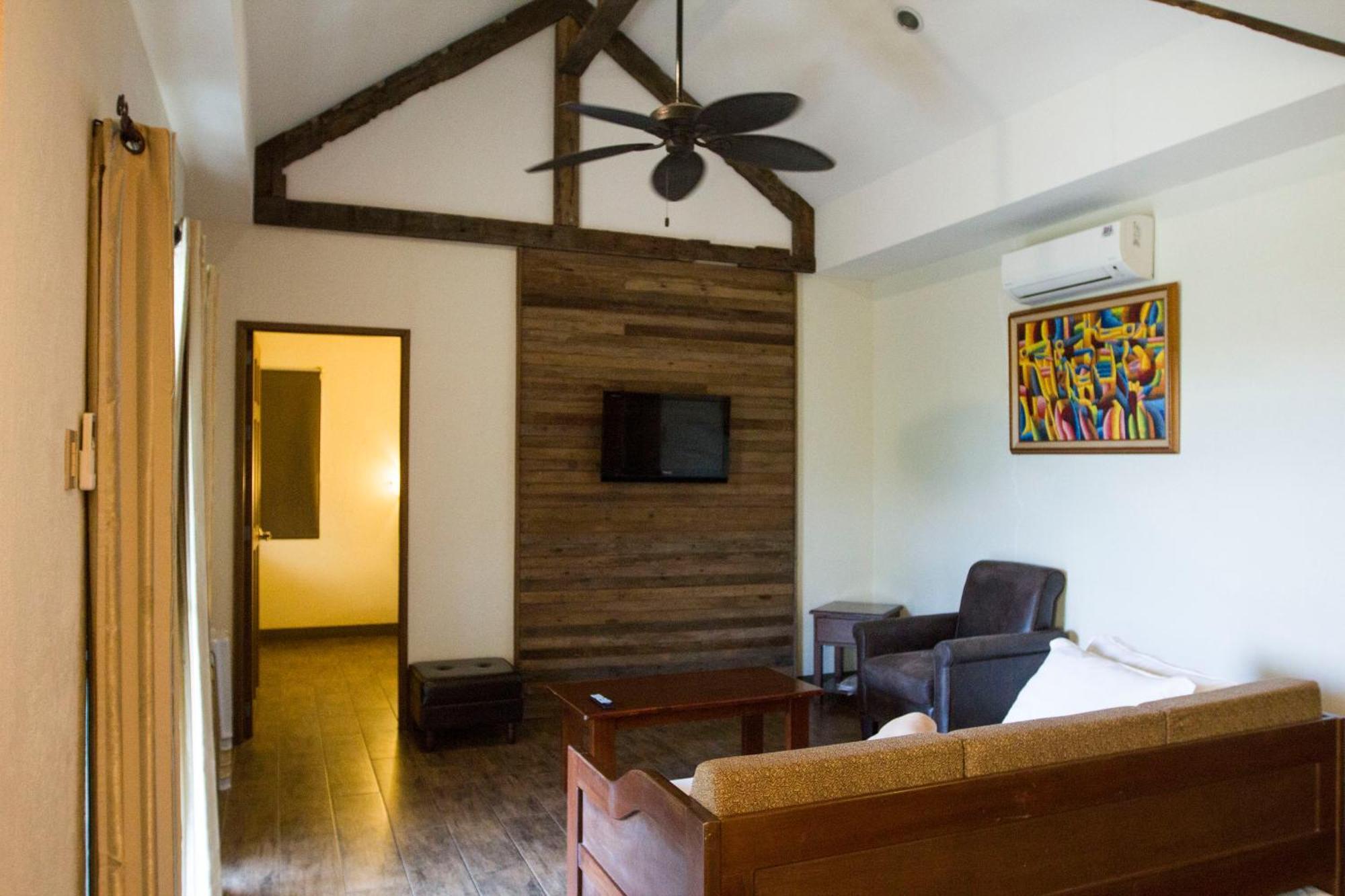 El Puerto Marina Beach Resort & Vacation Club Lingayen Exterior photo